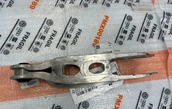 Audi A5 Rear upper control arm/wishbone 8W0505311H