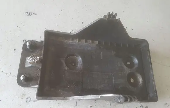 Mazda CX-5 Battery tray 