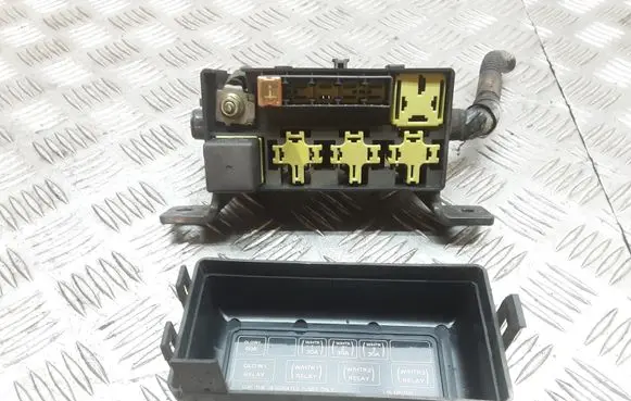 KIA Sorento Fuse module OK53A67BX1
