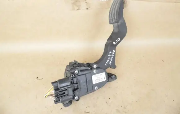Ford Fusion Accelerator throttle pedal 6PV00856700 C95YE 2S619F836AA