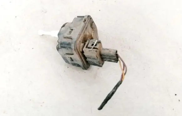 Headlight level adjustment motor