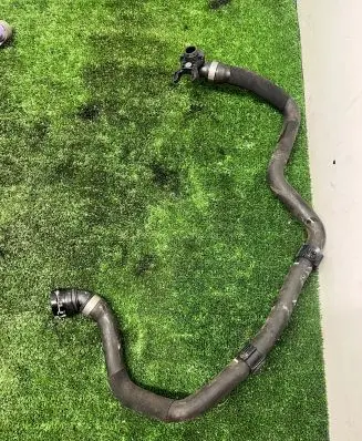 BMW X5 G05 Engine coolant pipe/hose 8742658