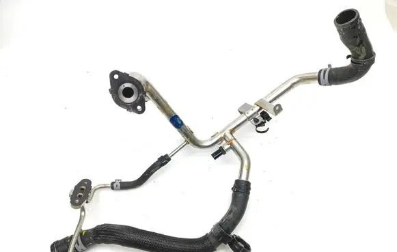 Coolant pipe/hose