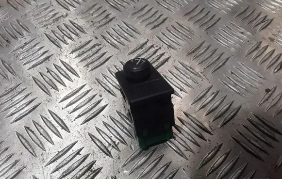 Nissan Primera Wing mirror switch