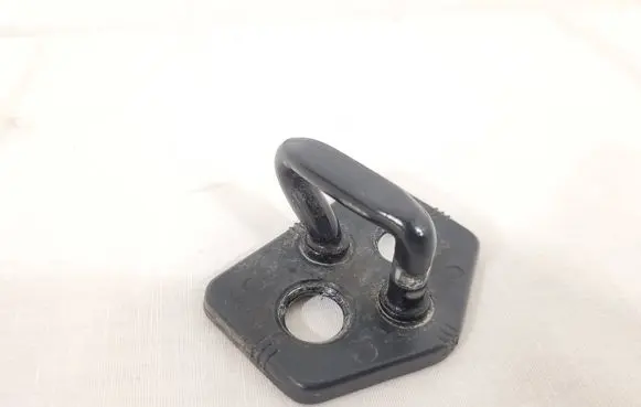 Volvo XC70 Front door lock loop/hook striker 30661367