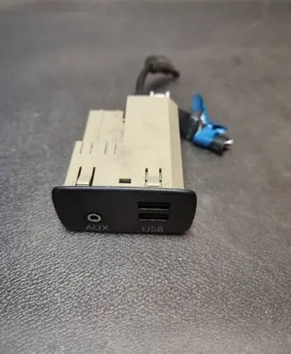 USB socket connector