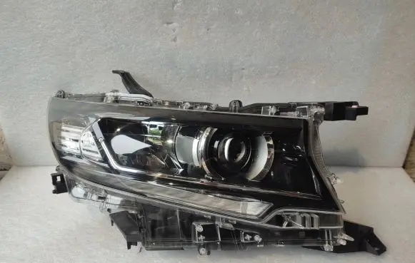 Toyota Land Cruiser (J150) Headlight/headlamp