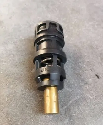 Thermostat/thermostat housing