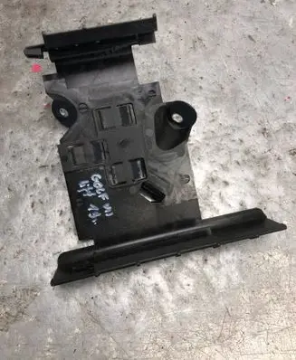 Volkswagen Golf VII Engine control unit holder 5Q0906507FBILI 5Q0906507F