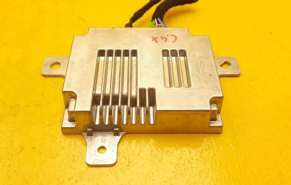 Citroen C4 X Sound amplifier 9831389780
