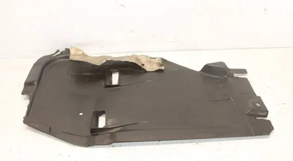Mercedes-Benz CLA C117 X117 W117 Engine splash shield/under tray A1765200023