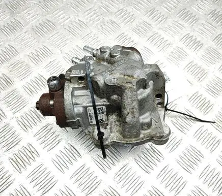 BMW X5 G05 Fuel injection high pressure pump 8571555 0445010841