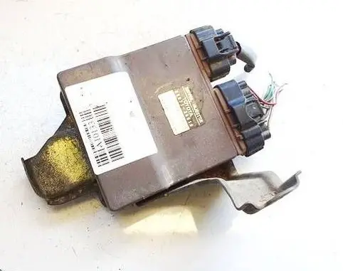 Toyota Previa (XR30, XR40) II Fuel injection control unit/module 8987126010