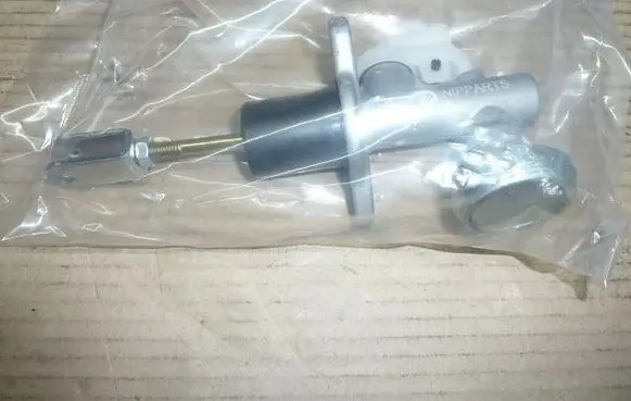 Nissan Navara D40 Clutch master cylinder N2501063