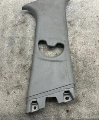 BMW 1 E81 E87 (B) pillar trim (top) 51437070244
