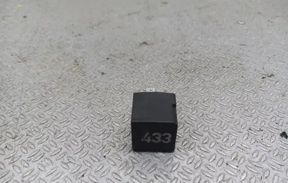 Volkswagen Touareg I Other relay 3D0951253A