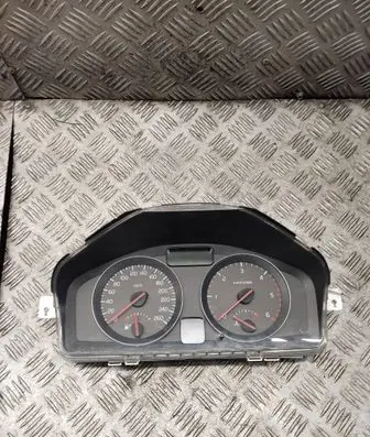Speedometer (instrument cluster)