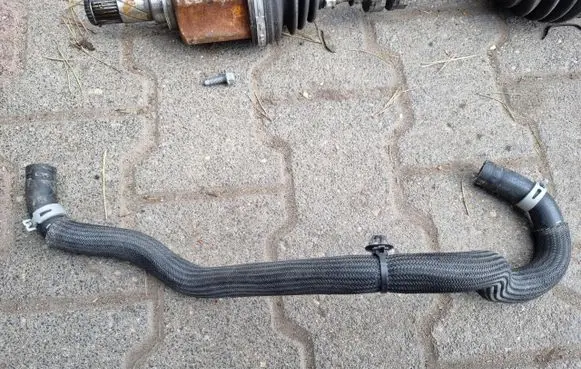 Nissan X-Trail T33 Engine coolant pipe/hose 140556UA0C ITA