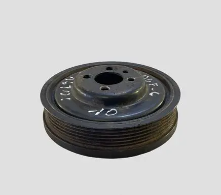 Volkswagen Golf V Crankshaft pulley 038105243M