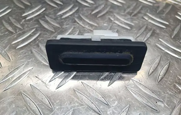Citroen C4 III e-C4 Tailgate opening switch 9820395580 3056000203 0000730840