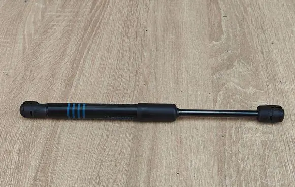 BMW 5 G30 G31 G38 Front bonnet/hood damper/strut 7347402