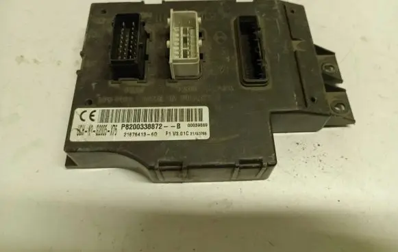 Renault Kangoo I Air suspension control unit module (rear) P8200338872 216764136D 00039889