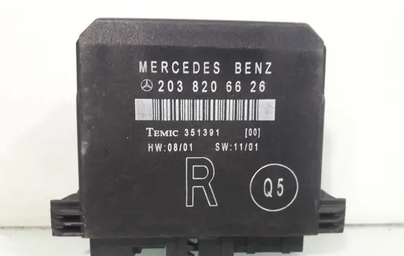 Mercedes-Benz C W203 Door control unit/module 2038206626