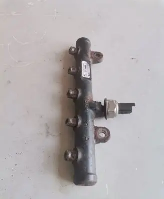 Volvo V70 Fuel main line pipe 9681649580 0847805552