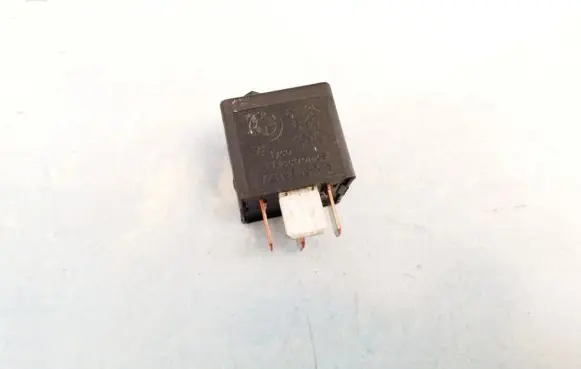BMW 5 GT F07 Other relay 61366901469 v23136-j6-x48