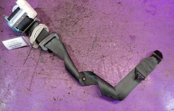 Hyundai i20 (GB IB) Front seatbelt 89820-1J000