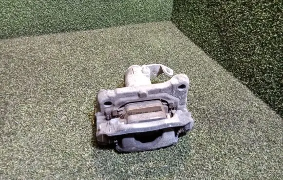 Mercedes-Benz Citan II Rear brake caliper 67323700 7H130IF 7H1301F