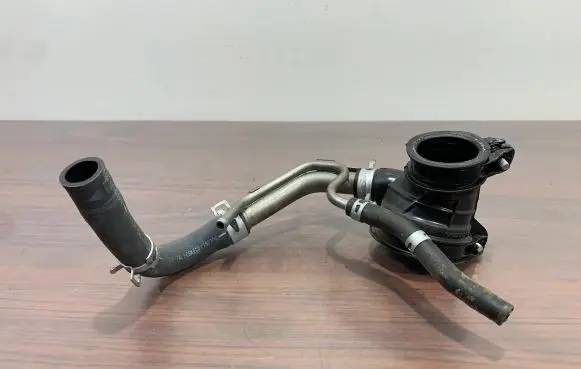 Honda Civic IX Engine coolant pipe/hose