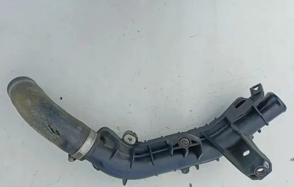 Toyota Corolla E120 E130 Intercooler hose/pipe 17361