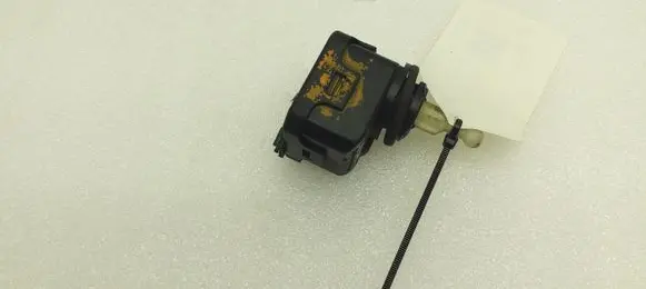 Volkswagen PASSAT B5.5 Headlight level adjustment motor 1J0941295C