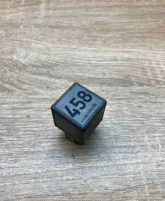 Volkswagen Golf IV Other relay 1K0906381 V23134B52X426