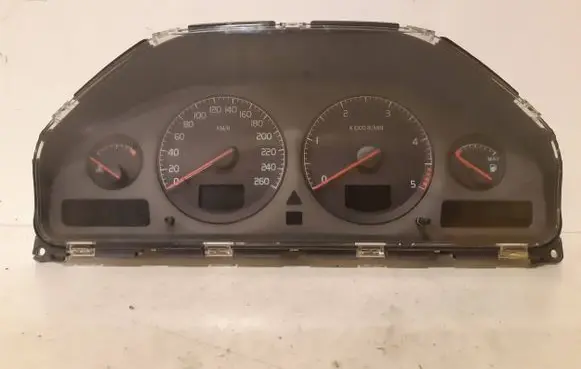Volvo V70 Speedometer (instrument cluster) 8637996 9459821