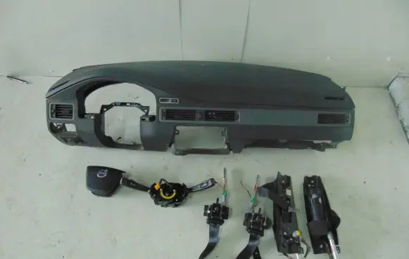 Volvo V70 Airbag set with panel 