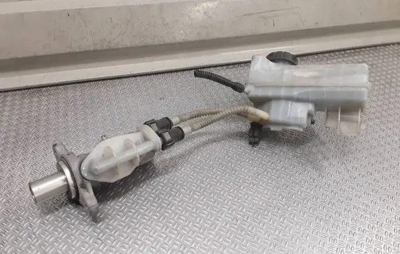 Opel Meriva B Master brake cylinder 32666979