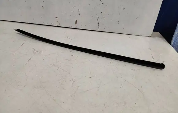 Audi A3 S3 8V Windshield trim 8V5854328 8V5854328A9B9