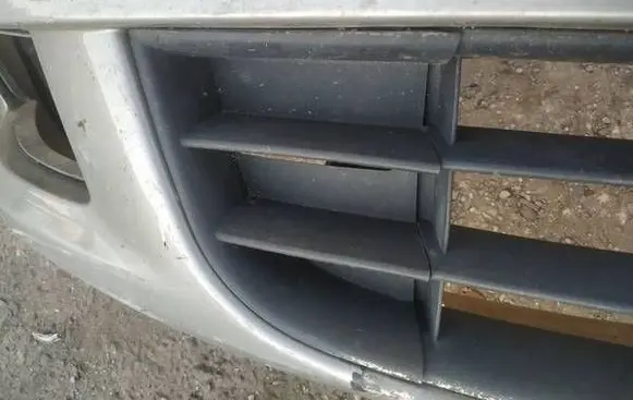 Front bumper lower grill