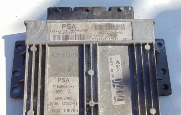 Citroen Xsara Picasso Engine control unit/module 9642616780