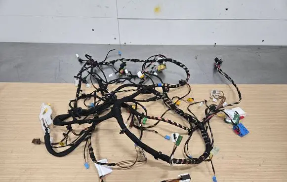 Mercedes-Benz E W214 Panel wiring A2145403727