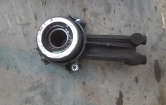 Ford Focus Clutch slave cylinder 