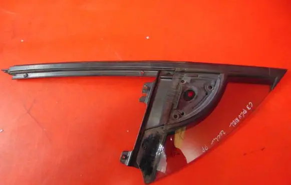 Citroen C3 Pluriel Front door vent window glass four-door 43R00049AS2