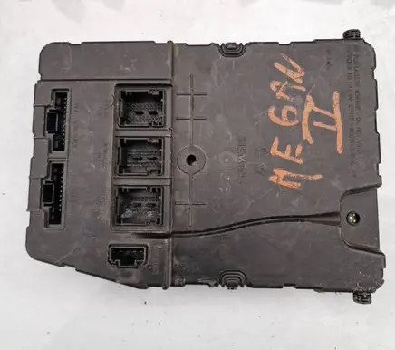 Renault Megane II Comfort/convenience module 8200261824 02256