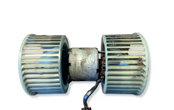 BMW 5 E34 Heater fan/blower 0130111135