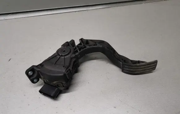 Mazda 2 Accelerator throttle pedal 4S619F836AA