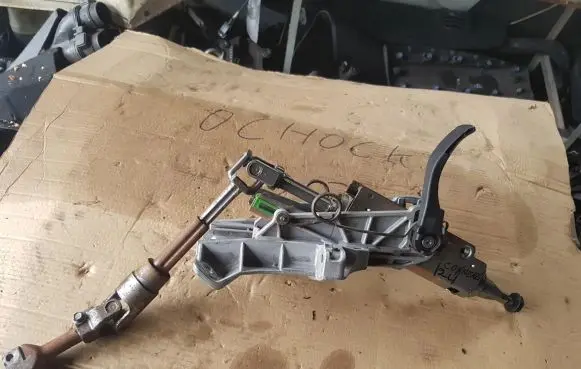 Ford Connect Steering wheel axle