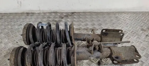 Front shock absorber with coil spring