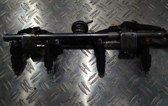 Mazda 6 Fuel main line pipe 4M8G9D280AA 4M8G-9D280-AA